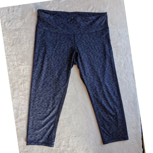 Champion C9 Cropped Leggings - Picture 1 of 4